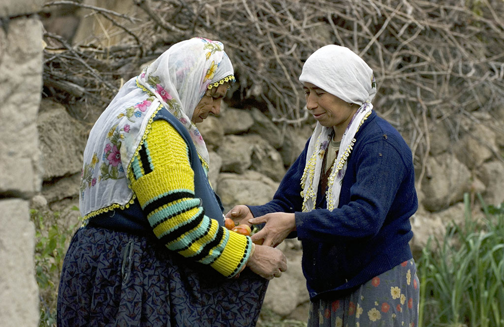 Zwei Frauen in Güzelyurt